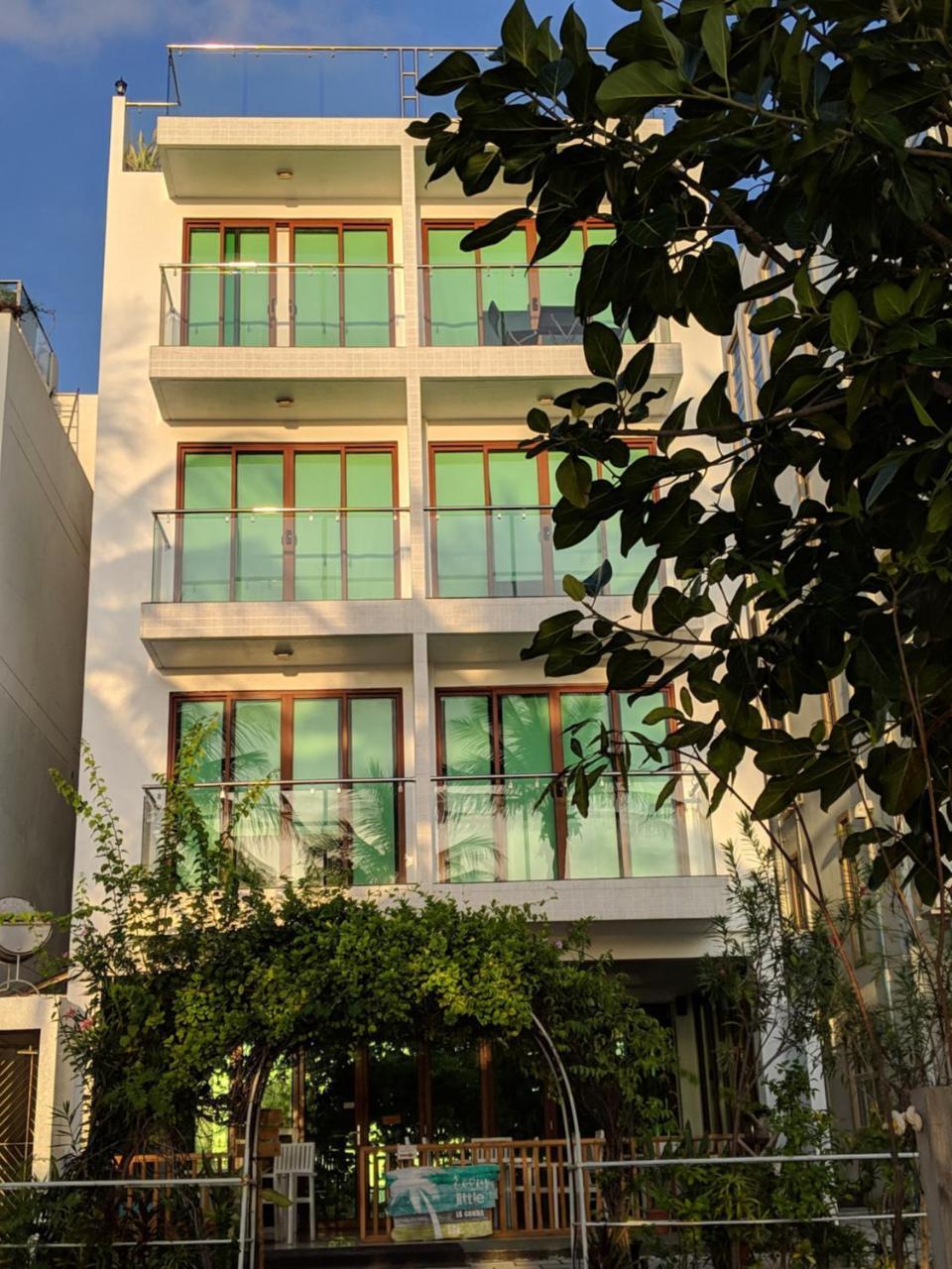 Huvan Beach Hotel at Hulhumalé Buitenkant foto