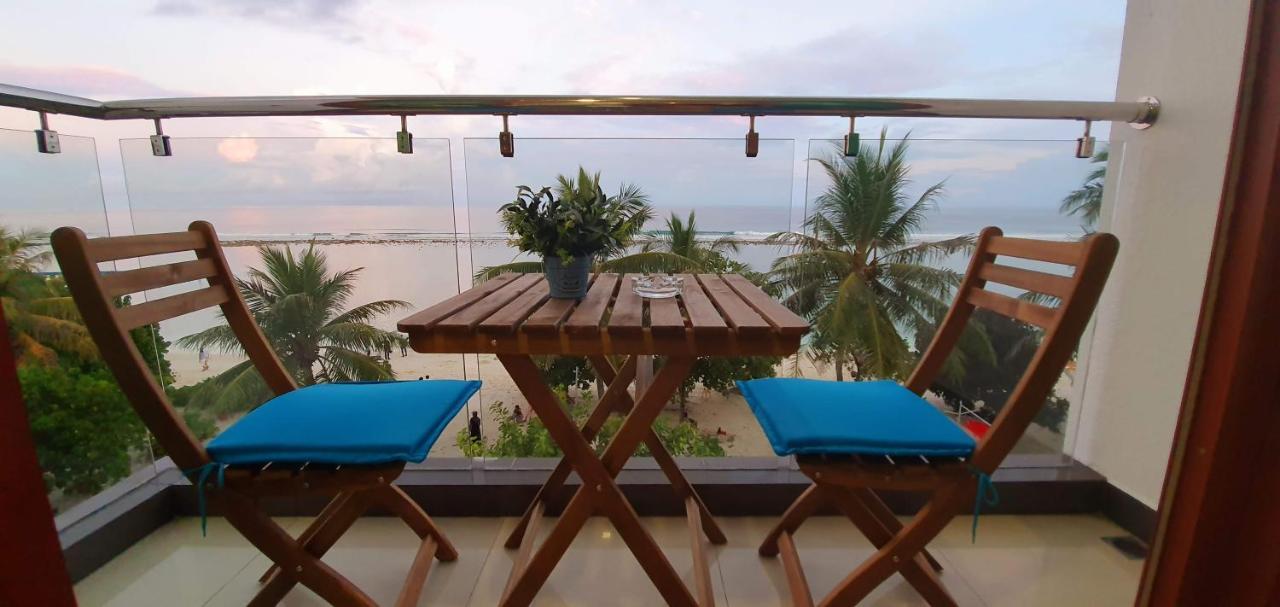 Huvan Beach Hotel at Hulhumalé Buitenkant foto