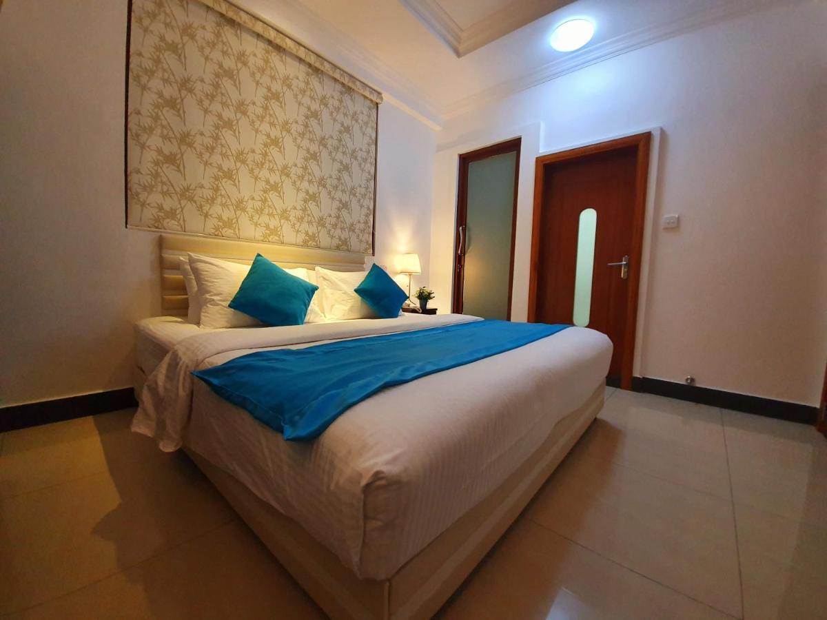 Huvan Beach Hotel at Hulhumalé Buitenkant foto