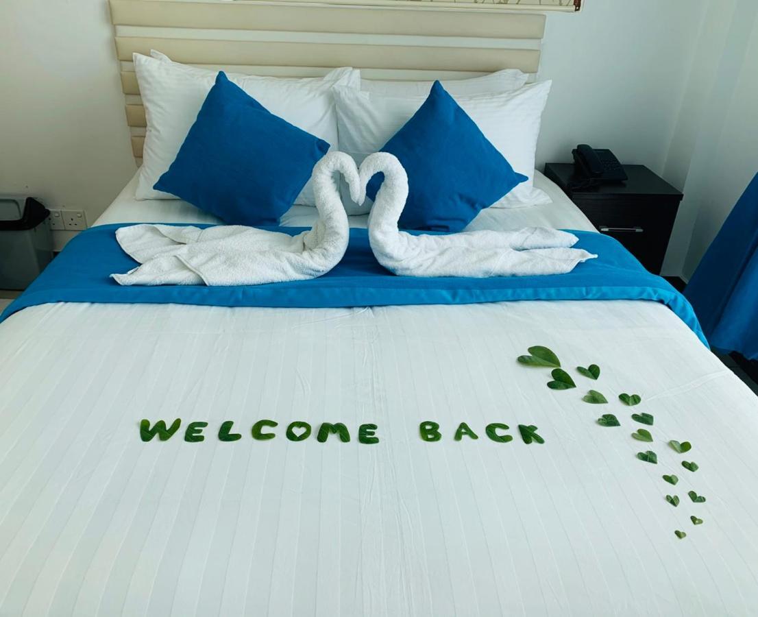 Huvan Beach Hotel at Hulhumalé Buitenkant foto
