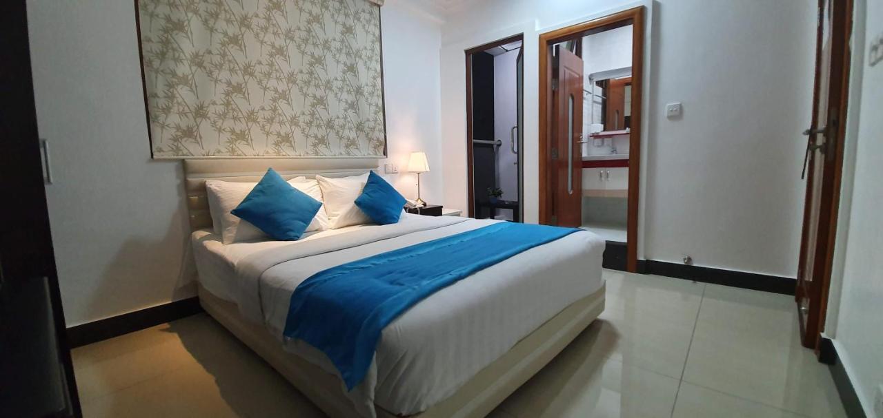 Huvan Beach Hotel at Hulhumalé Buitenkant foto
